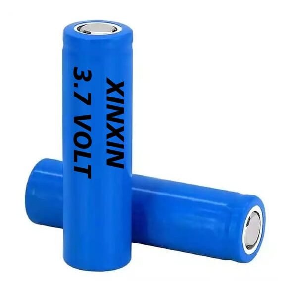 3,7 VOLT 9800 MAH CR 18650 BAŞLIKLI LI-ION ŞARJ EDİLEBİLİR PİL